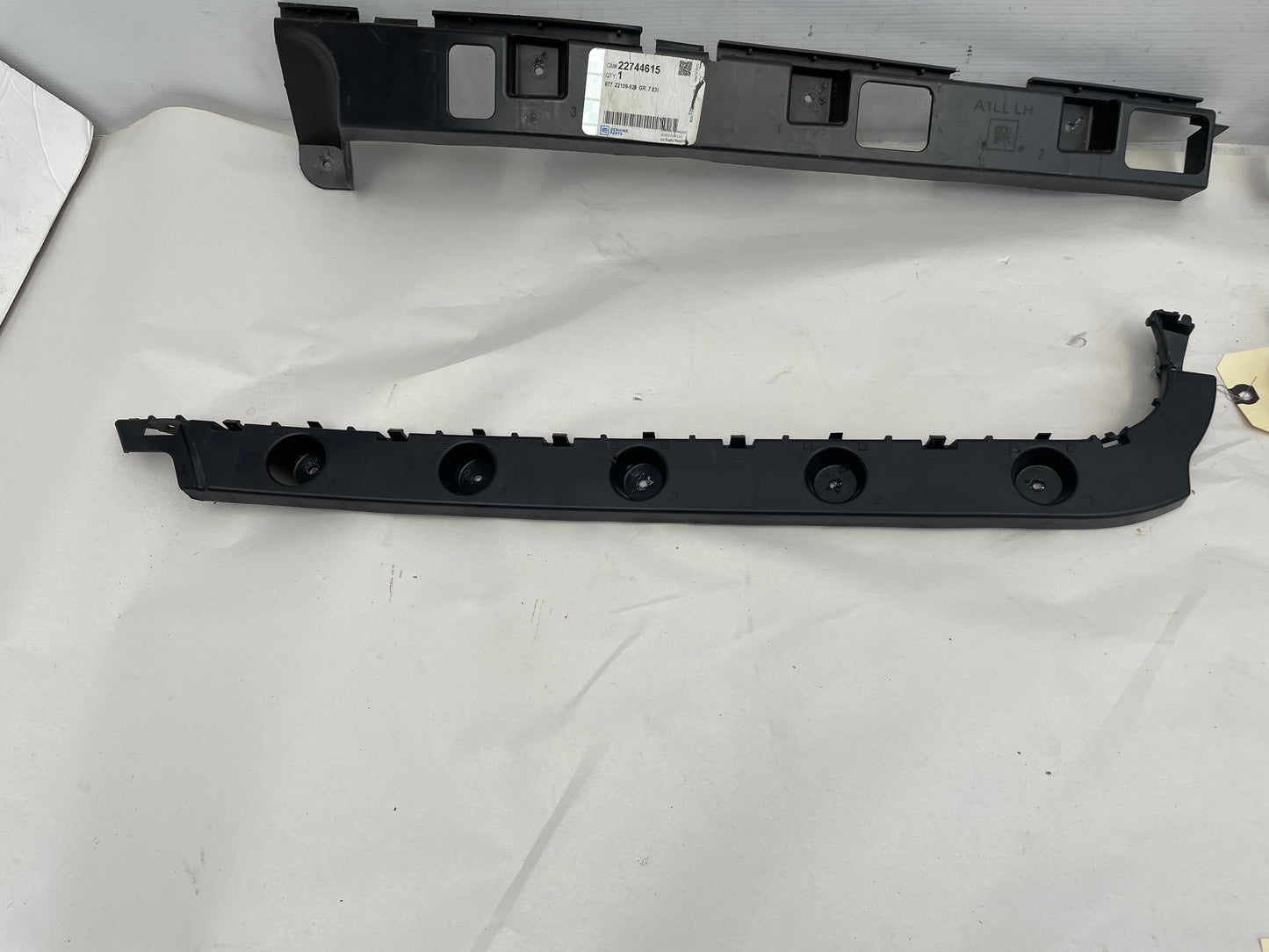2018 Cadillac CTS-V Rear Bumper Brackets OEM - Day's Parts Yard