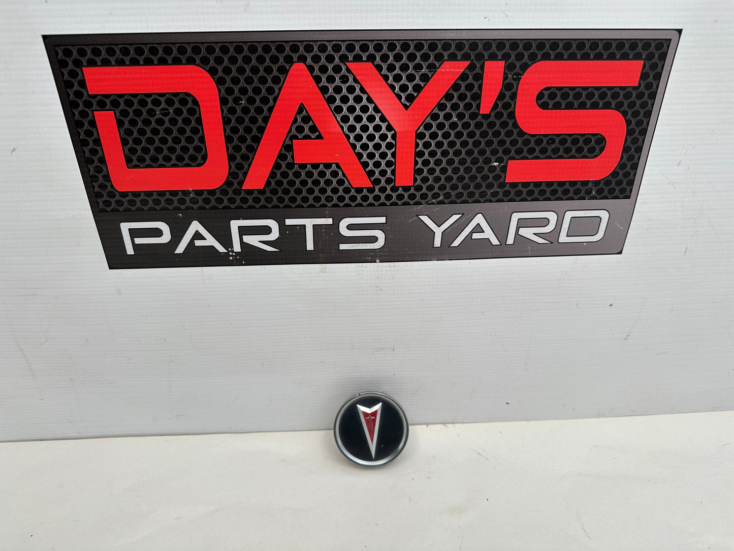 2006 Pontiac GTO Center Cap OEM - Day's Parts Yard