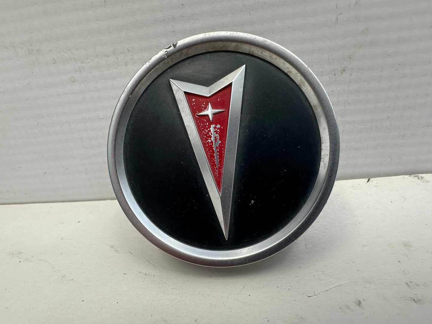 2006 Pontiac GTO Center Cap OEM - Day's Parts Yard