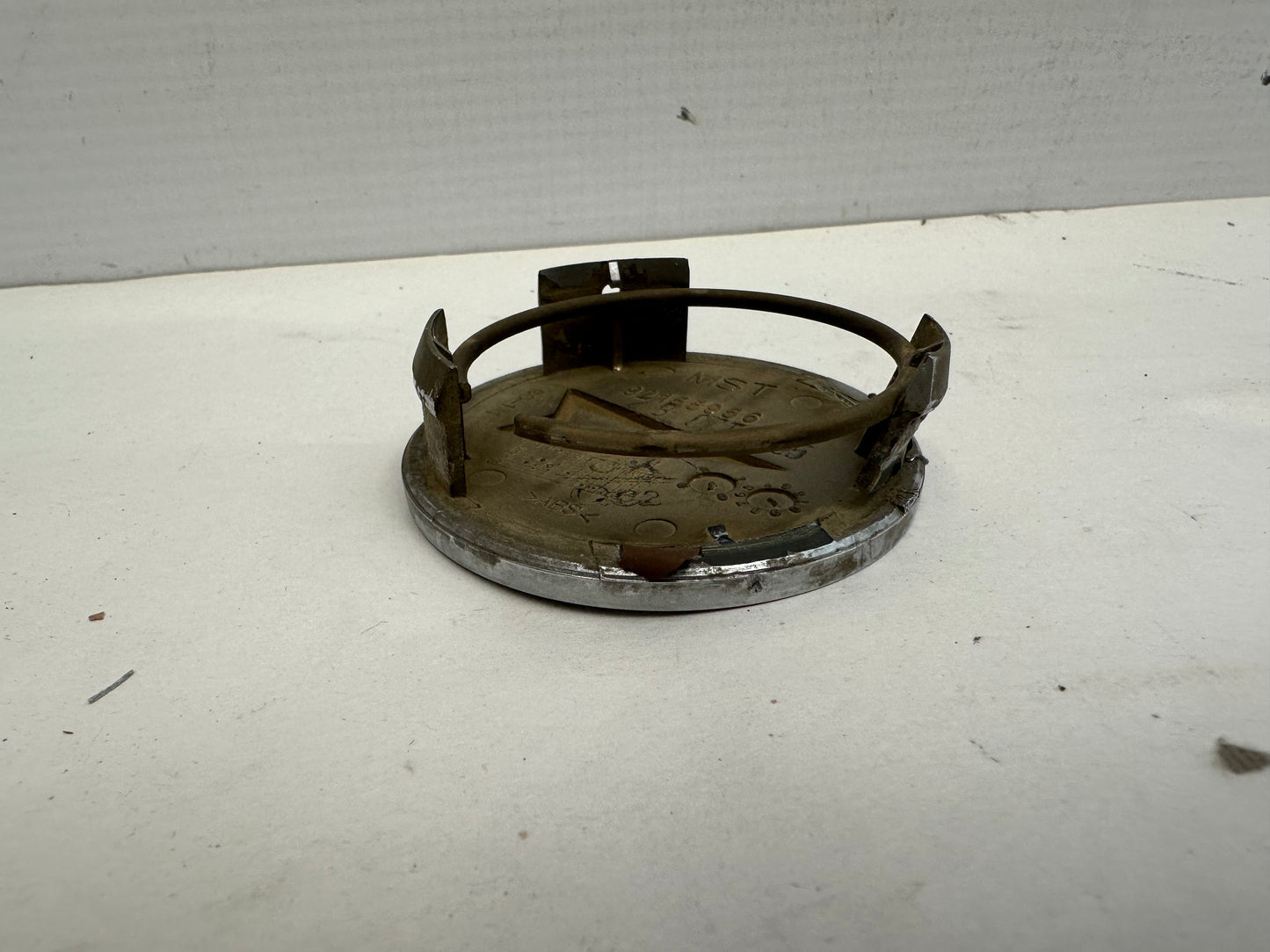 2006 Pontiac GTO Center Cap OEM - Day's Parts Yard