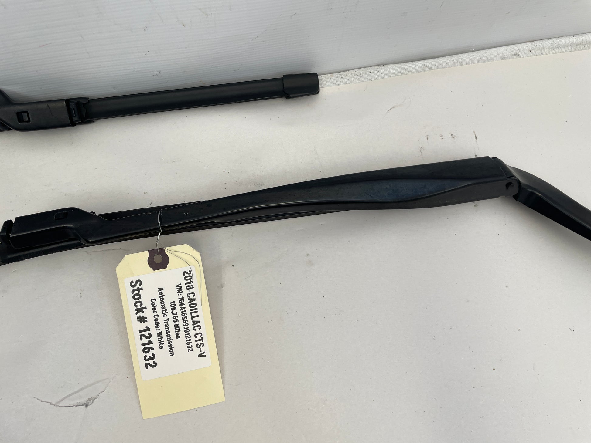 2018 Cadillac CTS-V RH & LH Windshield Wiper Arms OEM - Day's Parts Yard