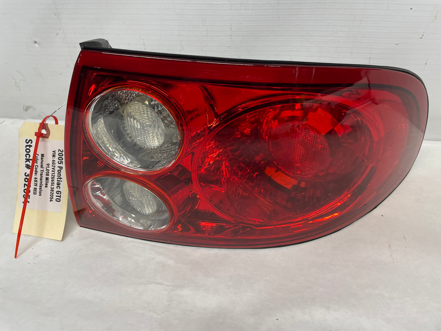 2005 Pontiac GTO RH Passenger Tail Light Taillight Lamp OEM - Day's Parts Yard