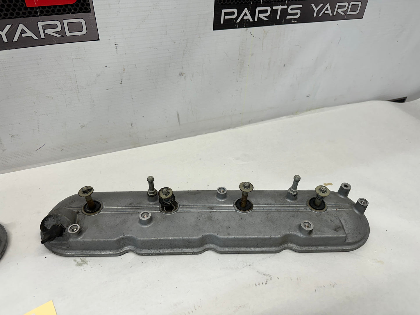 2006 Pontiac GTO RH & LH Engine Motor Valve Cover Set OEM LS1 LS2 LS3 LS6 - Day's Parts Yard