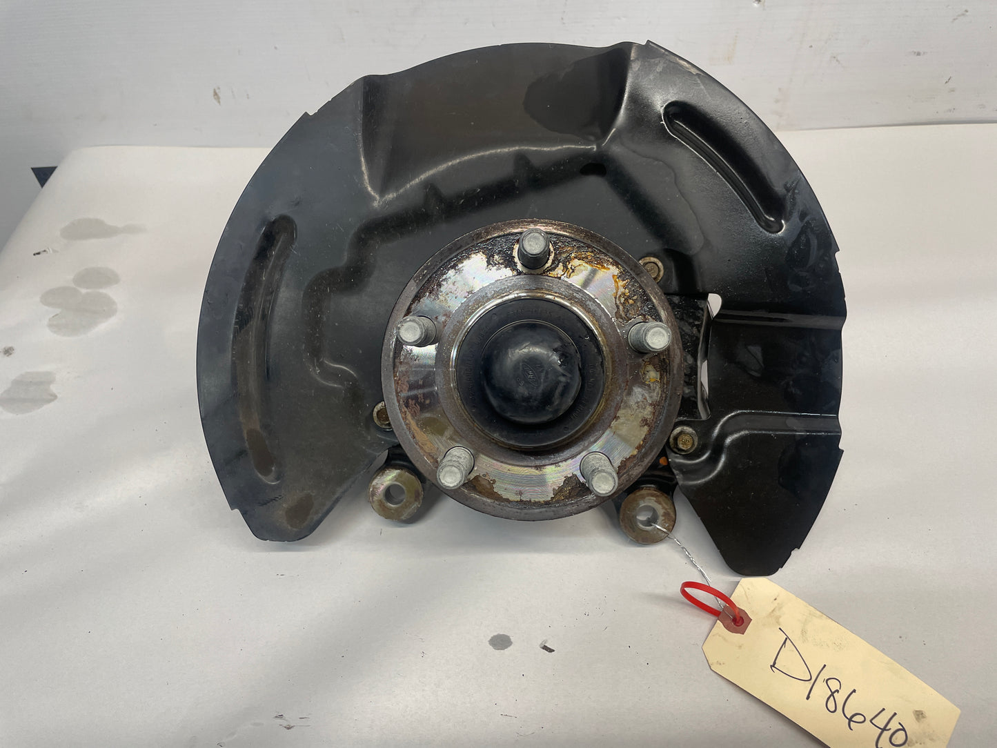 2019 Ford Mustang GT RH Passenger Front Spindle Knuckle Hub OEM - Day's Parts Yard