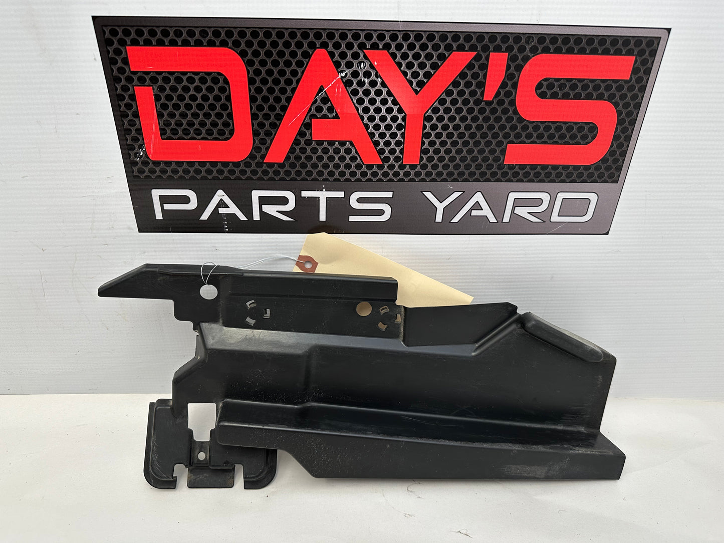 2006 Pontiac GTO RH Side Radiator Air Baffle OEM - Day's Parts Yard
