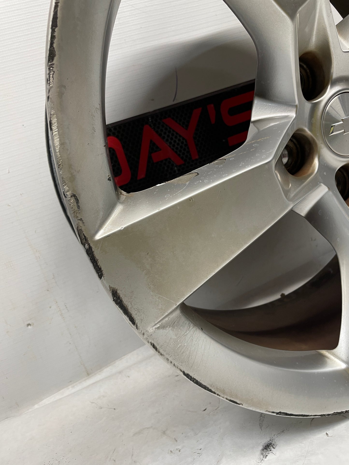 2011 Chevy Camaro SS factory OEM Front Wheel 20X8