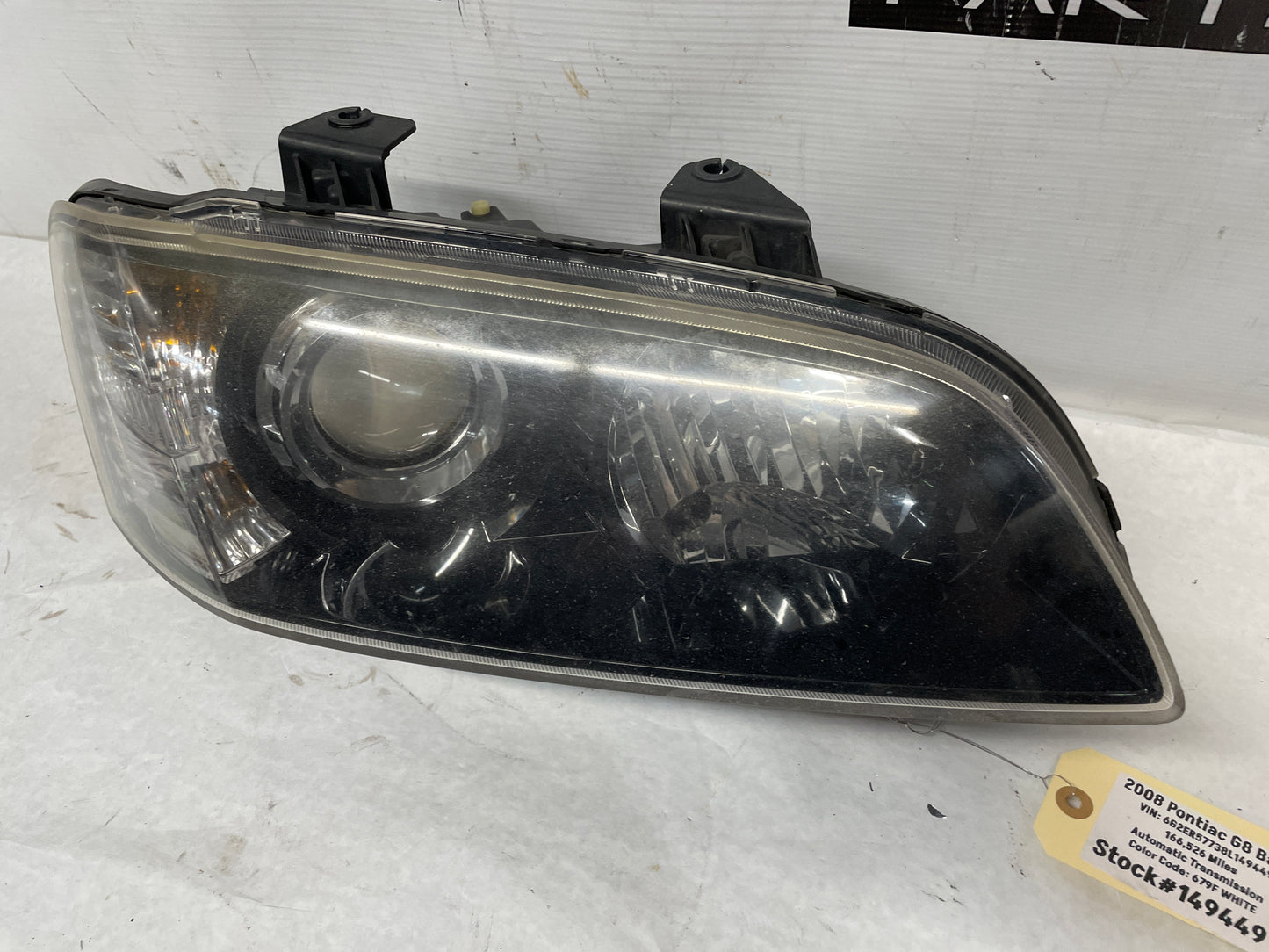 2008 Pontiac G8 Base RH Passenger Headlight Head Light Lamp OEM - Day's Parts Yard