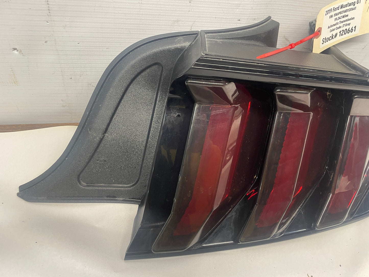 2019 Ford Mustang GT RH Passenger Taillight Tail Light OEM - Day's Parts Yard