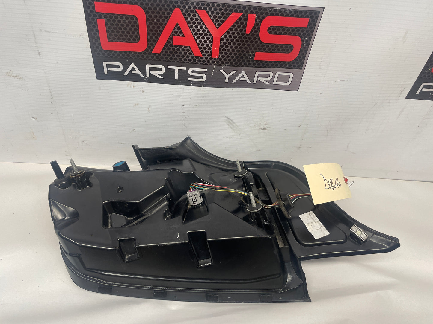 2019 Ford Mustang GT RH Passenger Taillight Tail Light OEM - Day's Parts Yard