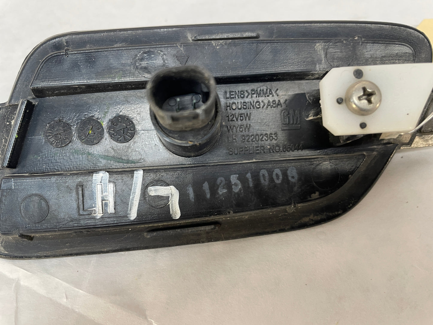 2009 Pontiac G8 LH Driver Fender Marker Repeater Light Lamp Grill OEM