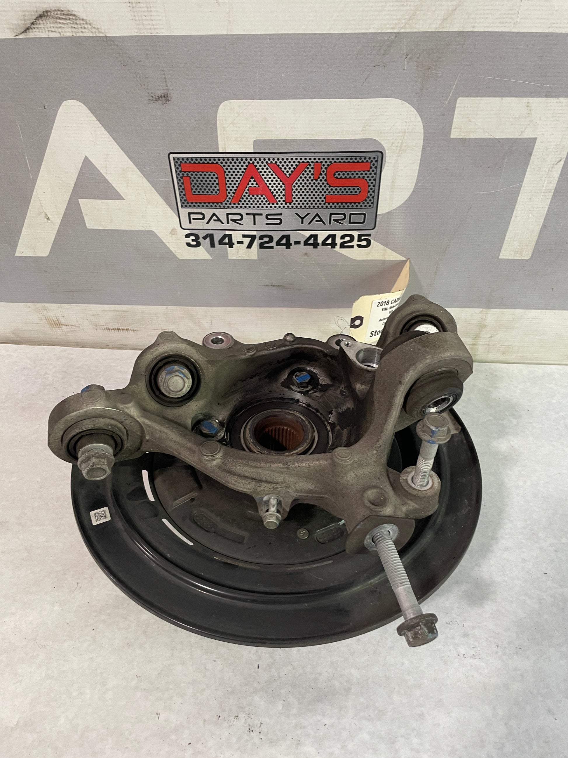 2018 Cadillac CTS-V Rear LH Driver Knuckle Spindle Hub OEM - Day's Parts Yard