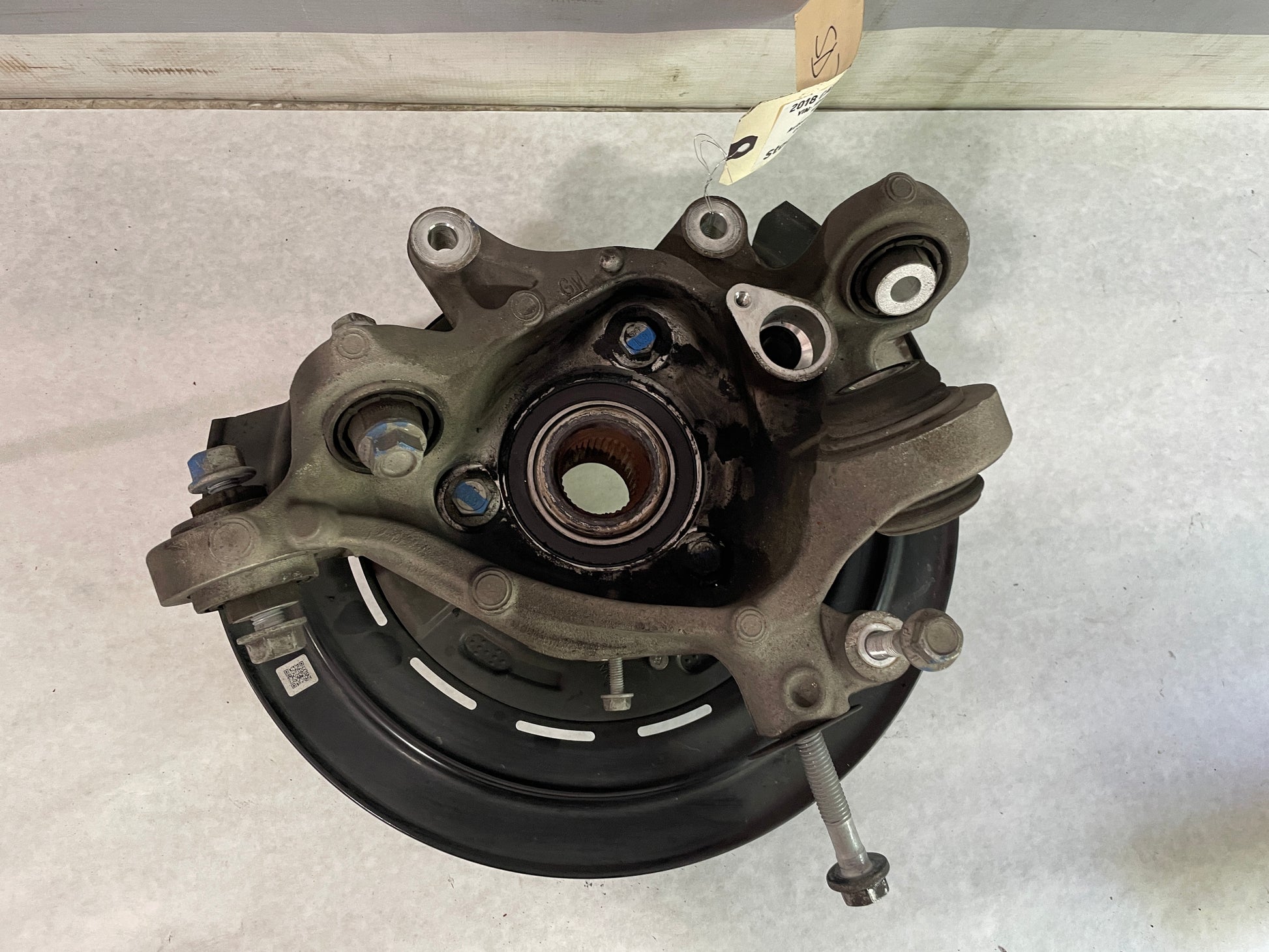 2018 Cadillac CTS-V Rear LH Driver Knuckle Spindle Hub OEM - Day's Parts Yard