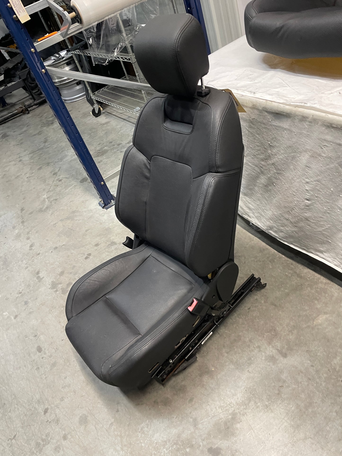 2008 Pontiac G8 Base Seats Fronts and Rear OEM - Day's Parts Yard