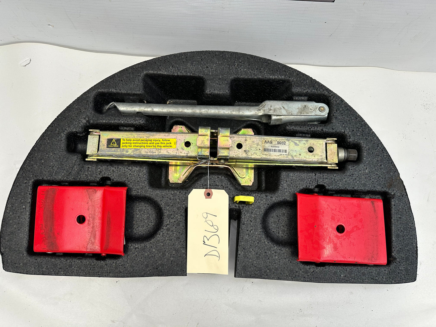 2006 Pontiac GTO Emergency Tire Jack Tool Kit OEM - Day's Parts Yard
