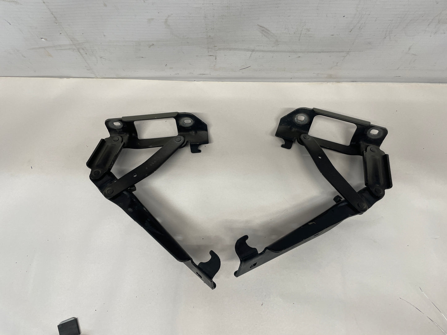 2014 Chevy Camaro ZL1 RH & LH Hood Hinges OEM - Day's Parts Yard