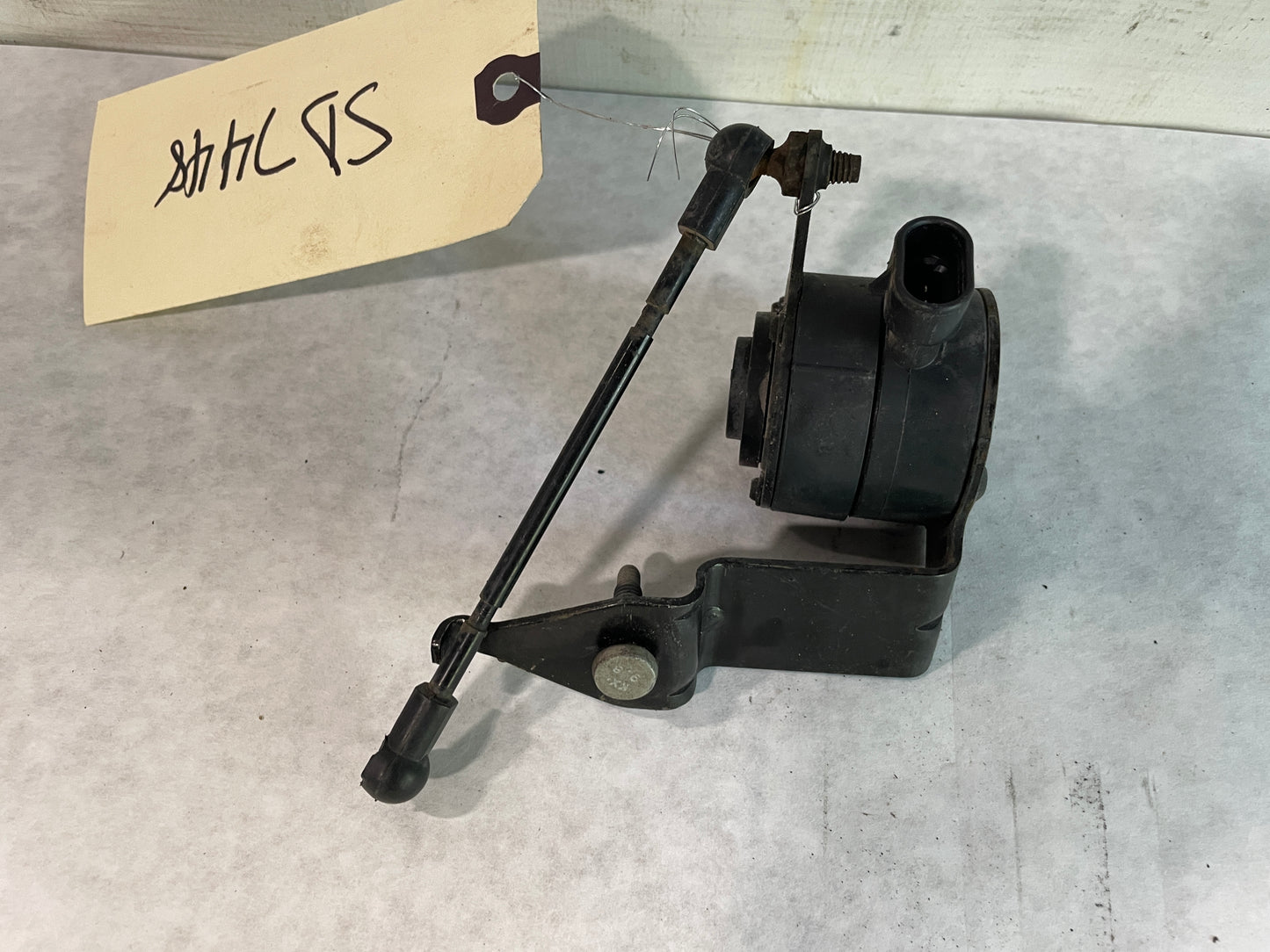2014 Cadillac CTS-V Coupe Front LH Driver Ride Height Sensor OEM - Day's Parts Yard