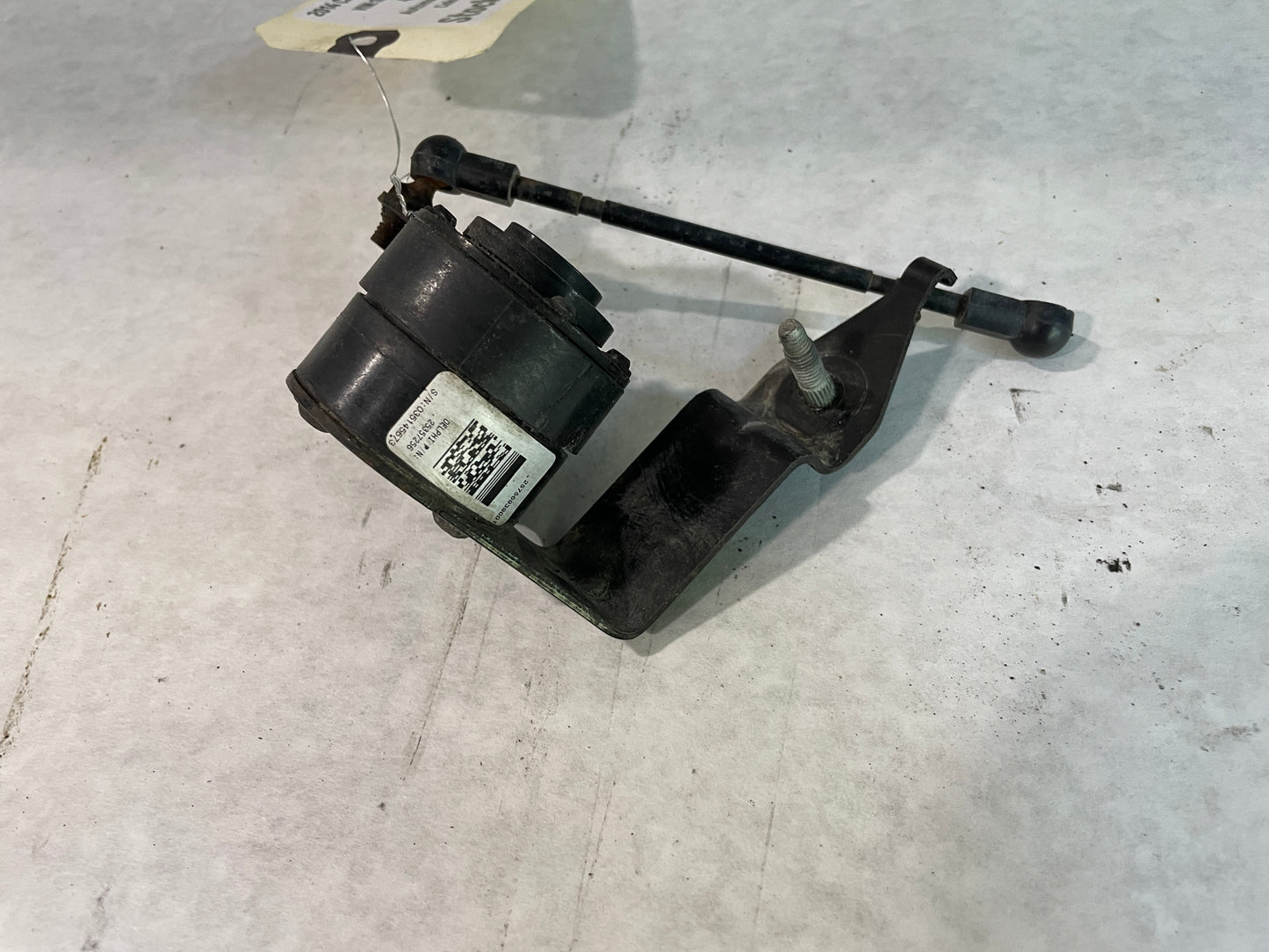 2014 Cadillac CTS-V Coupe Front LH Driver Ride Height Sensor OEM - Day's Parts Yard