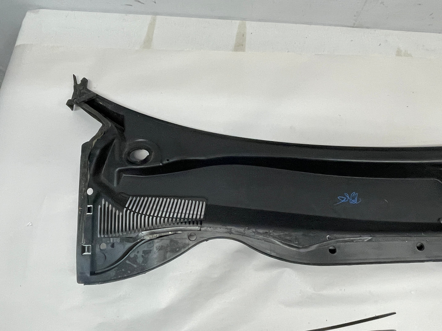 2014 Chevy Camaro ZL1 Windshield Wiper Cowl Plastic Panel OEM - Day's Parts Yard
