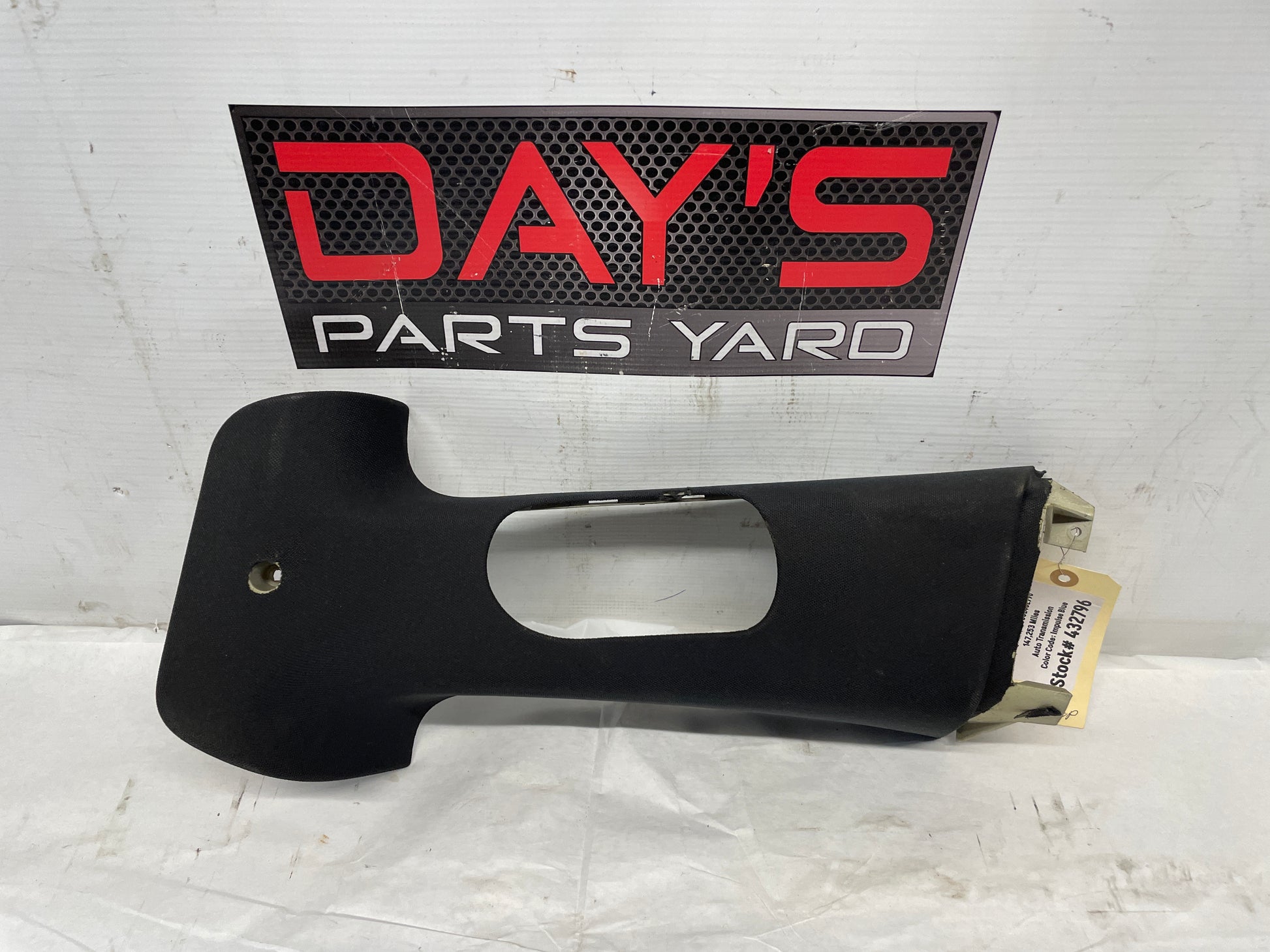 2005 Pontiac GTO LH Driver Interior B Pillar Seat Belt Trim Cover OEM - Day's Parts Yard