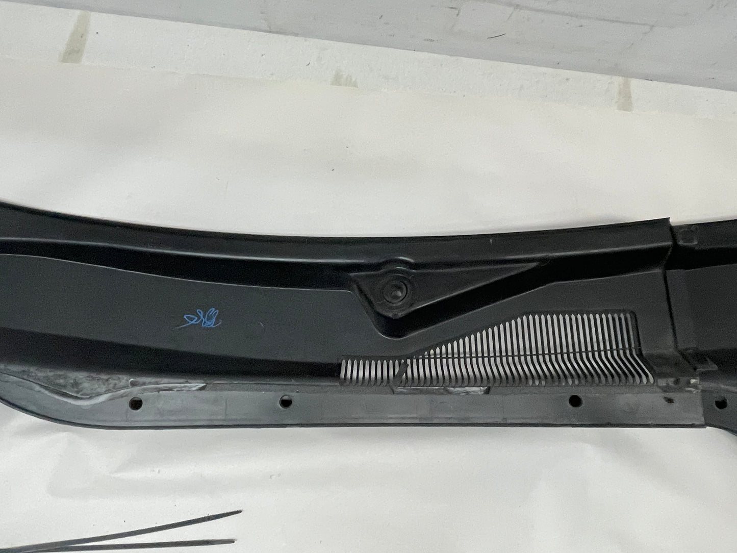 2014 Chevy Camaro ZL1 Windshield Wiper Cowl Plastic Panel OEM - Day's Parts Yard