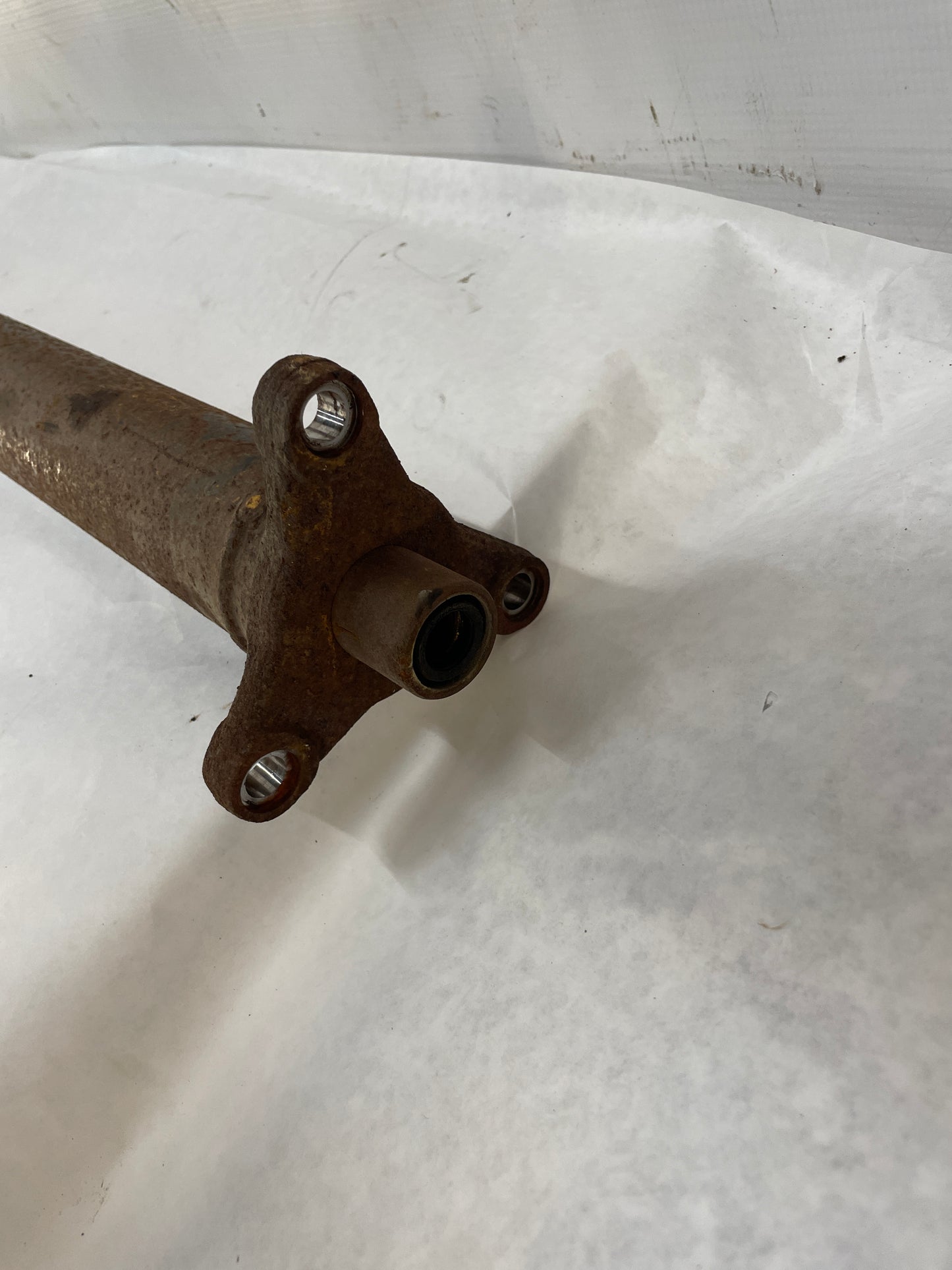 2009 Pontiac G8 GT Automatic Driveshaft Drive Shaft Propeller OEM