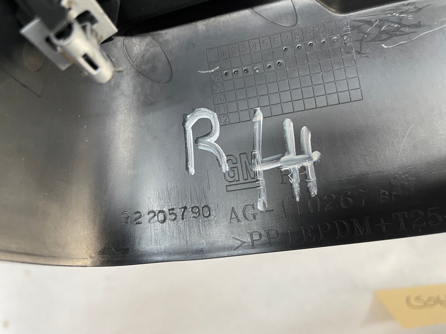 2009 Pontiac G8 GT RH Passenger Front Seat Rear Outer Track Frame Trim Cover OEM