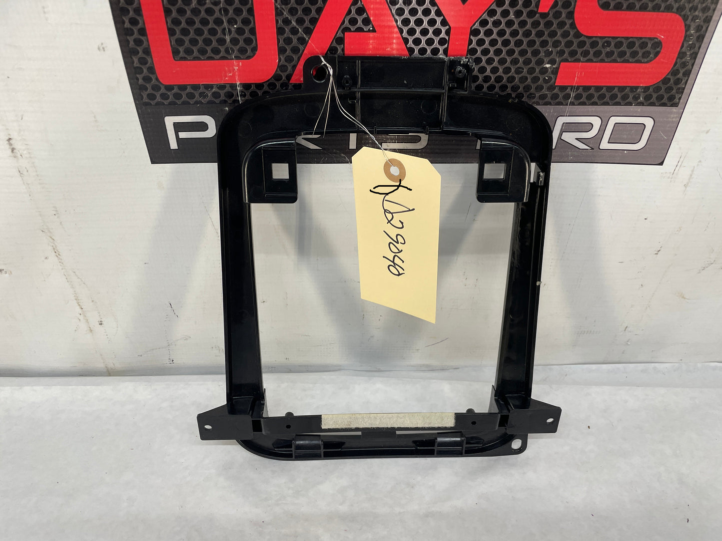 2009 Pontiac G8 GT Over Head Console Dome Light Frame Bracket Brace Bezel OEM