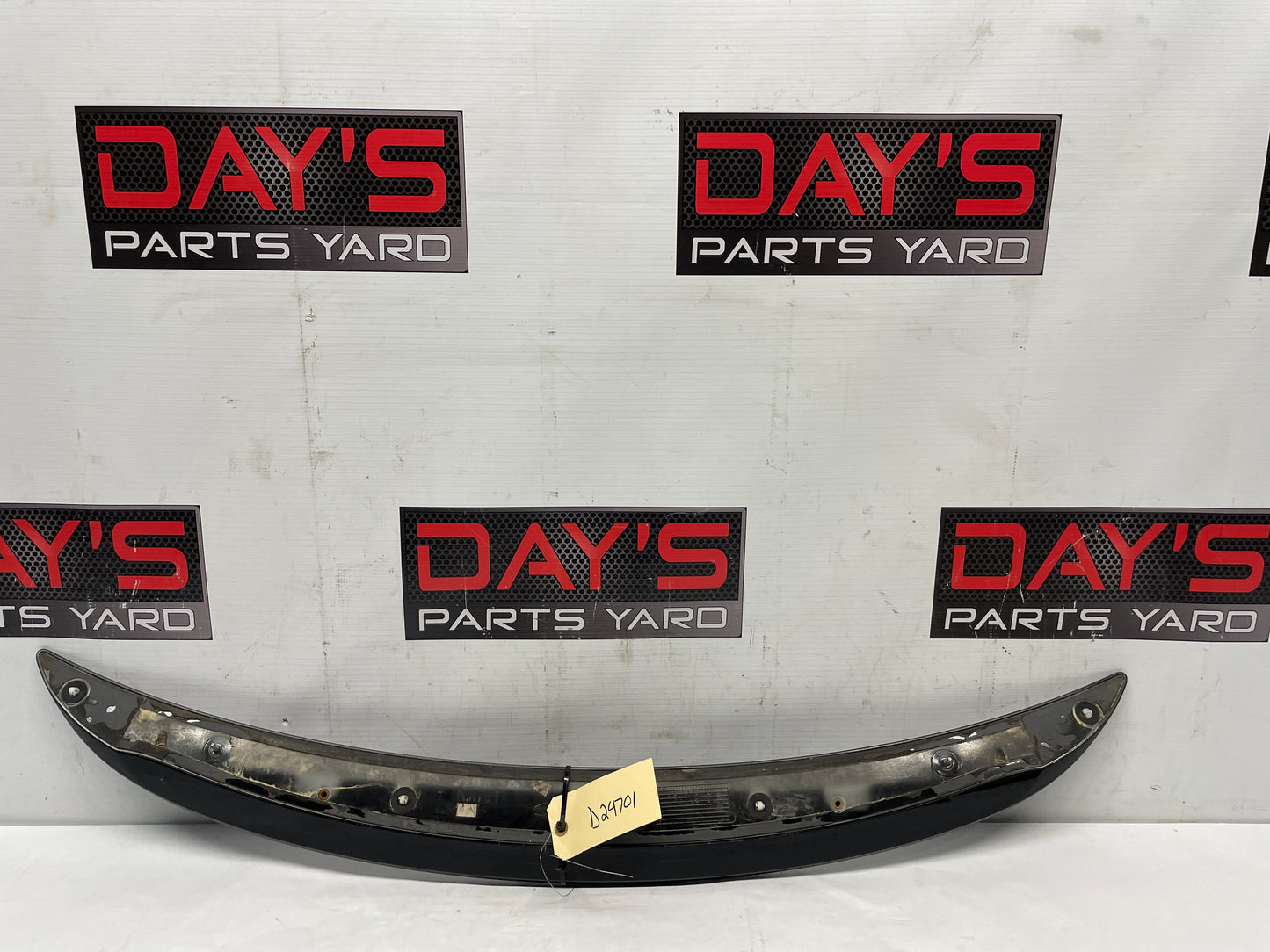 2016 Chevy SS Sedan Trunk Deck Lid Spoiler Wing OEM - Day's Parts Yard