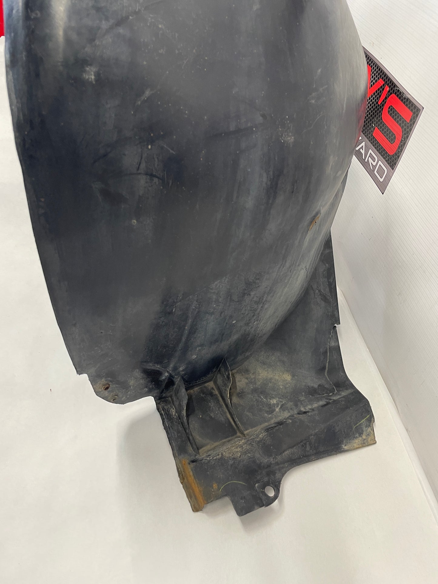 2009 Pontiac G8 LH Driver Front Fender Wheel Well Liner OEM - Day's Parts Yard