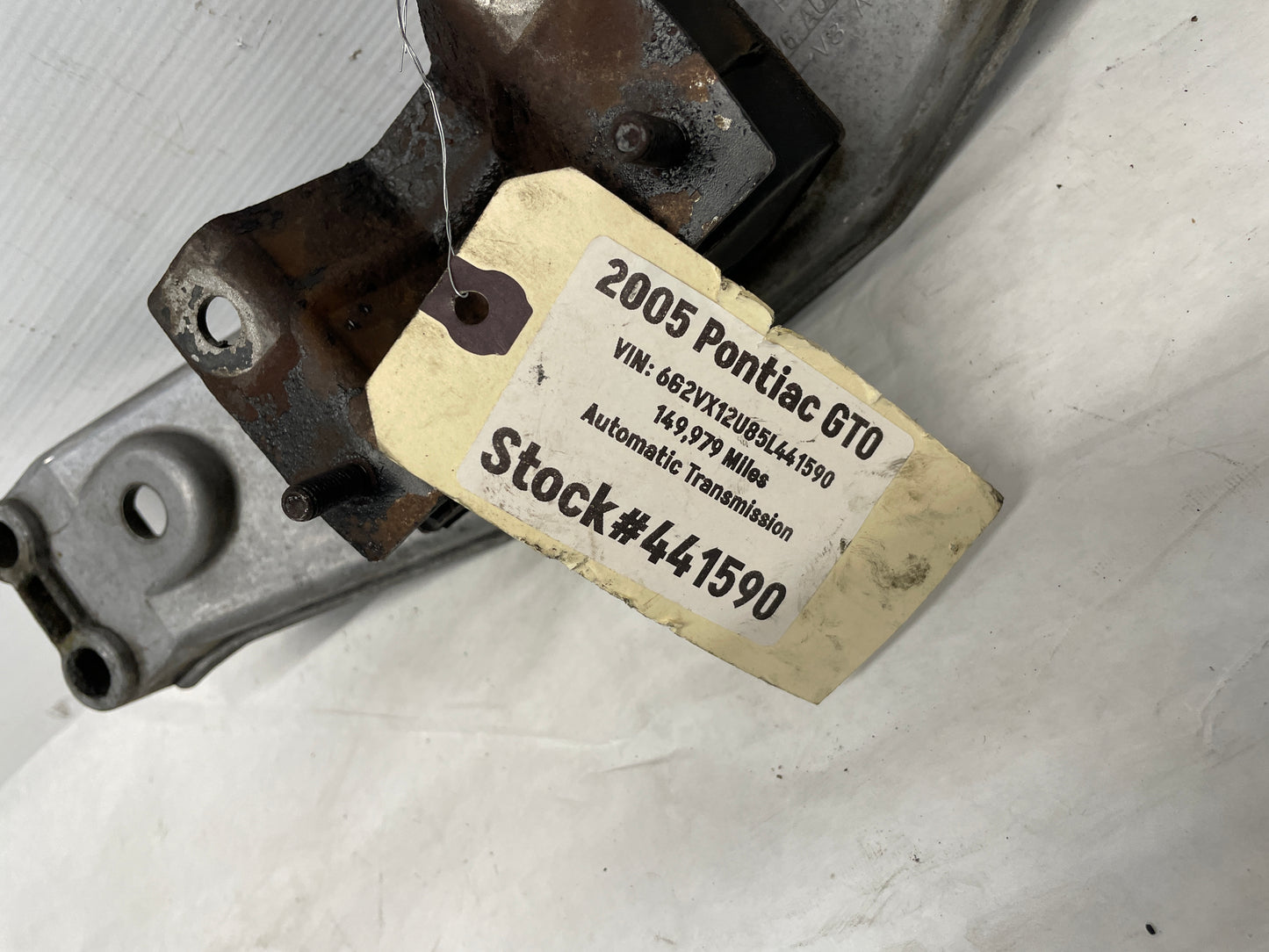 2005 Pontiac GTO Automatic Transmission Crossmember Bracket - Day's Parts Yard