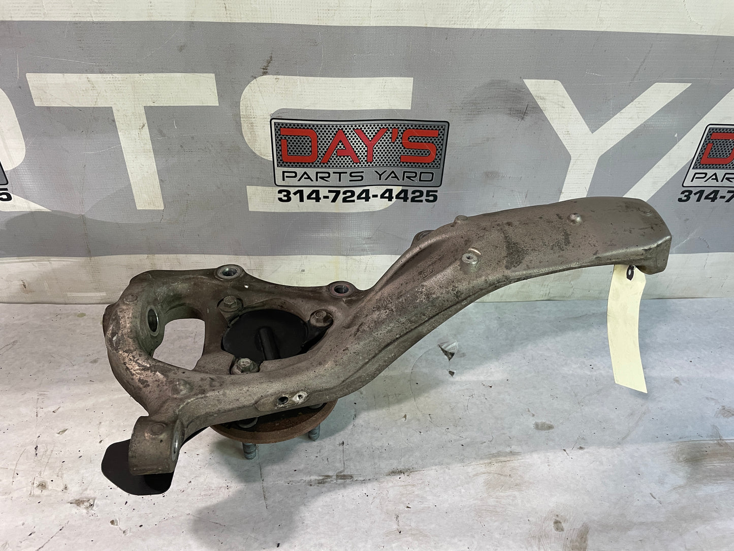 2014 Cadillac CTS-V Coupe Front LH Driver Spindle Knuckle Hub Assembly OEM - Day's Parts Yard