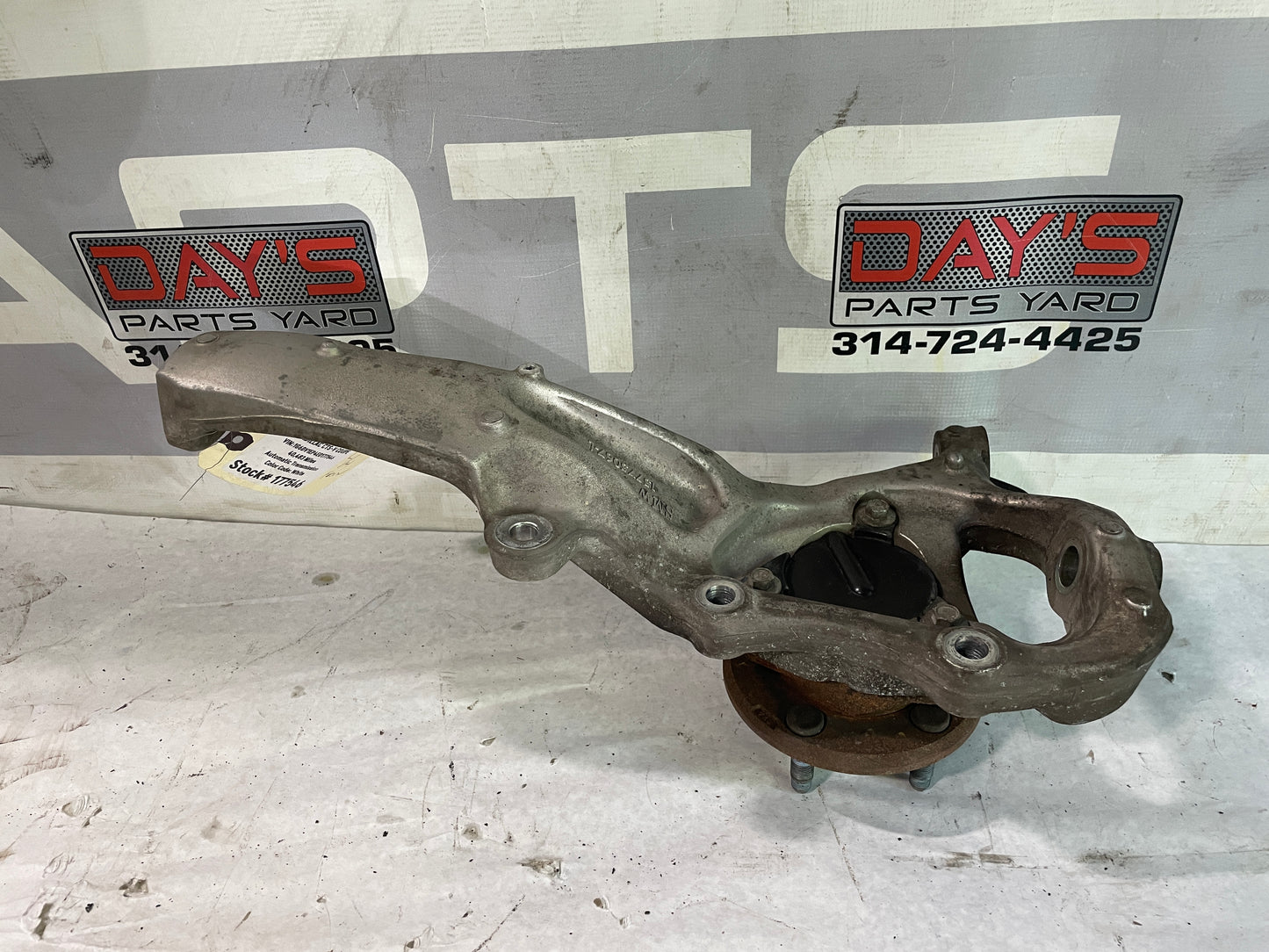2014 Cadillac CTS-V Coupe Front LH Driver Spindle Knuckle Hub Assembly OEM - Day's Parts Yard