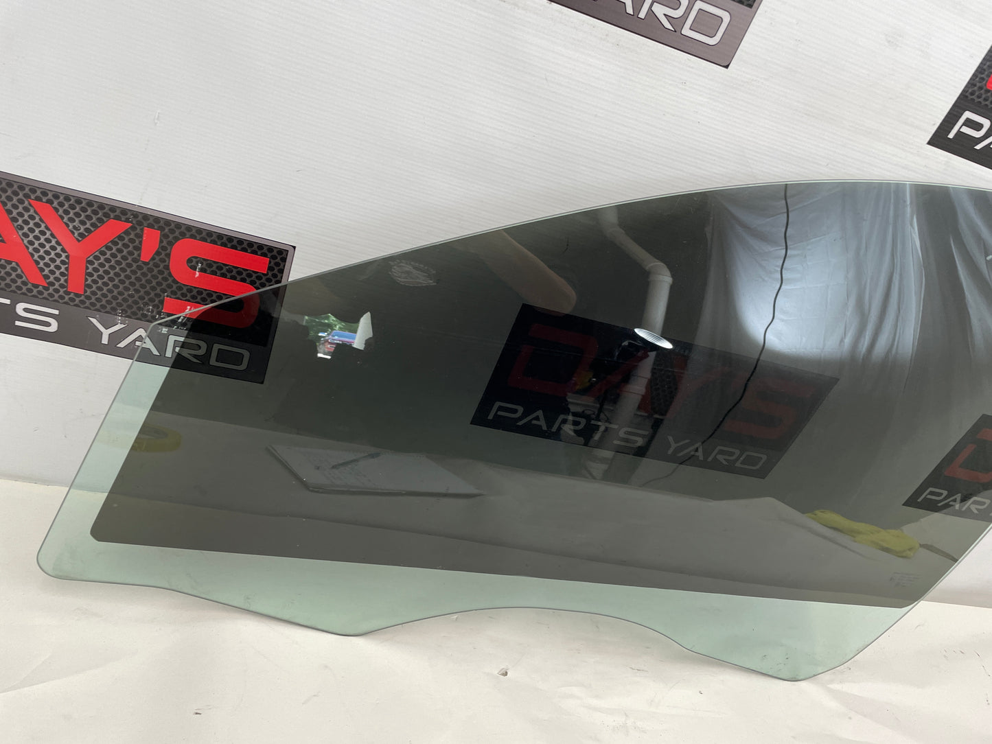 2009 Pontiac G8 GT Front LH Driver Door Window Glass OEM - Day's Parts Yard