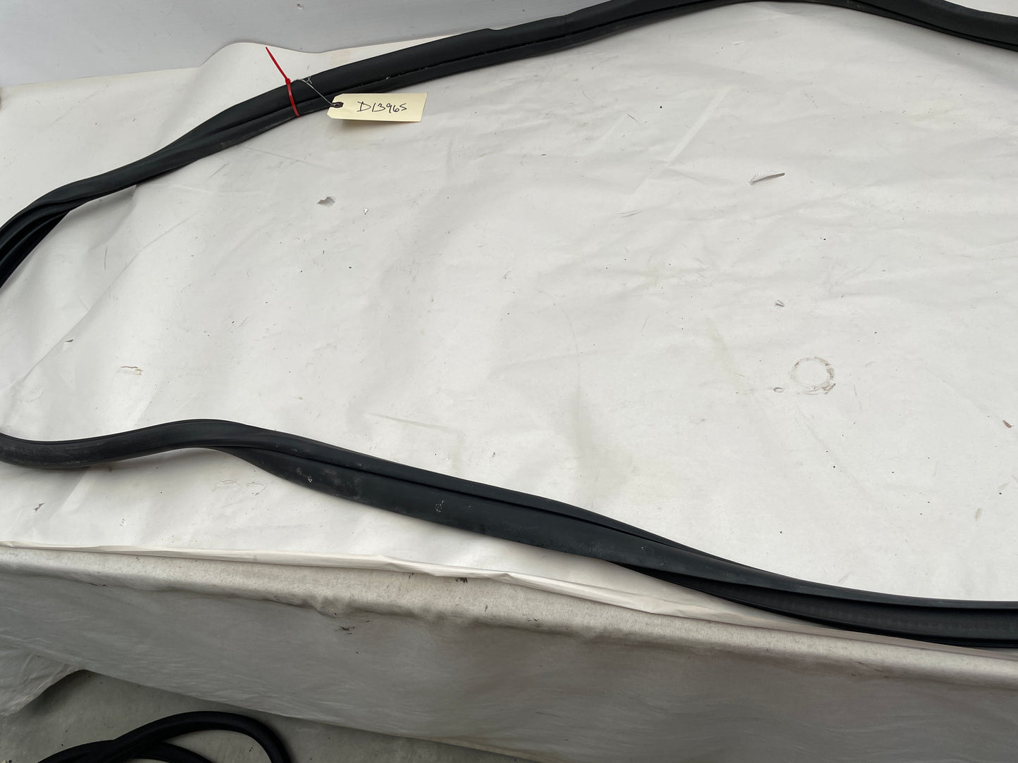 2017 Chevy SS Sedan Front RH Passenger Door Rubber Weather Strip OEM - Day's Parts Yard