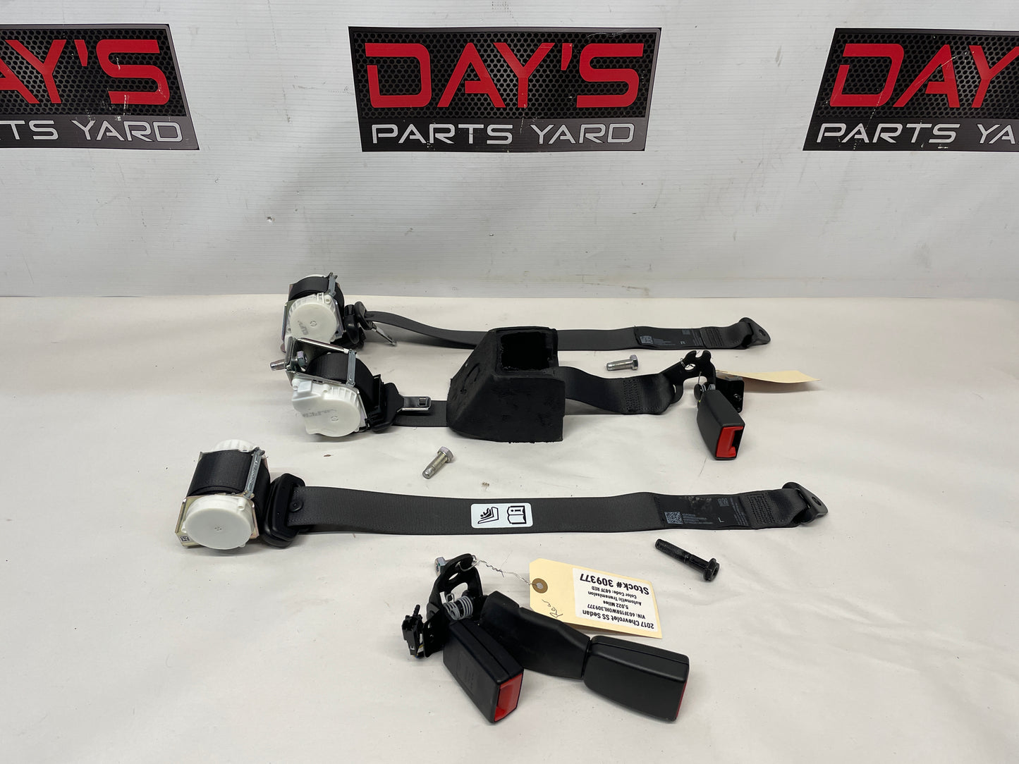 2017 Chevy SS Sedan Rear Seat Belt Retractors Buckles Set OEM - Day's Parts Yard