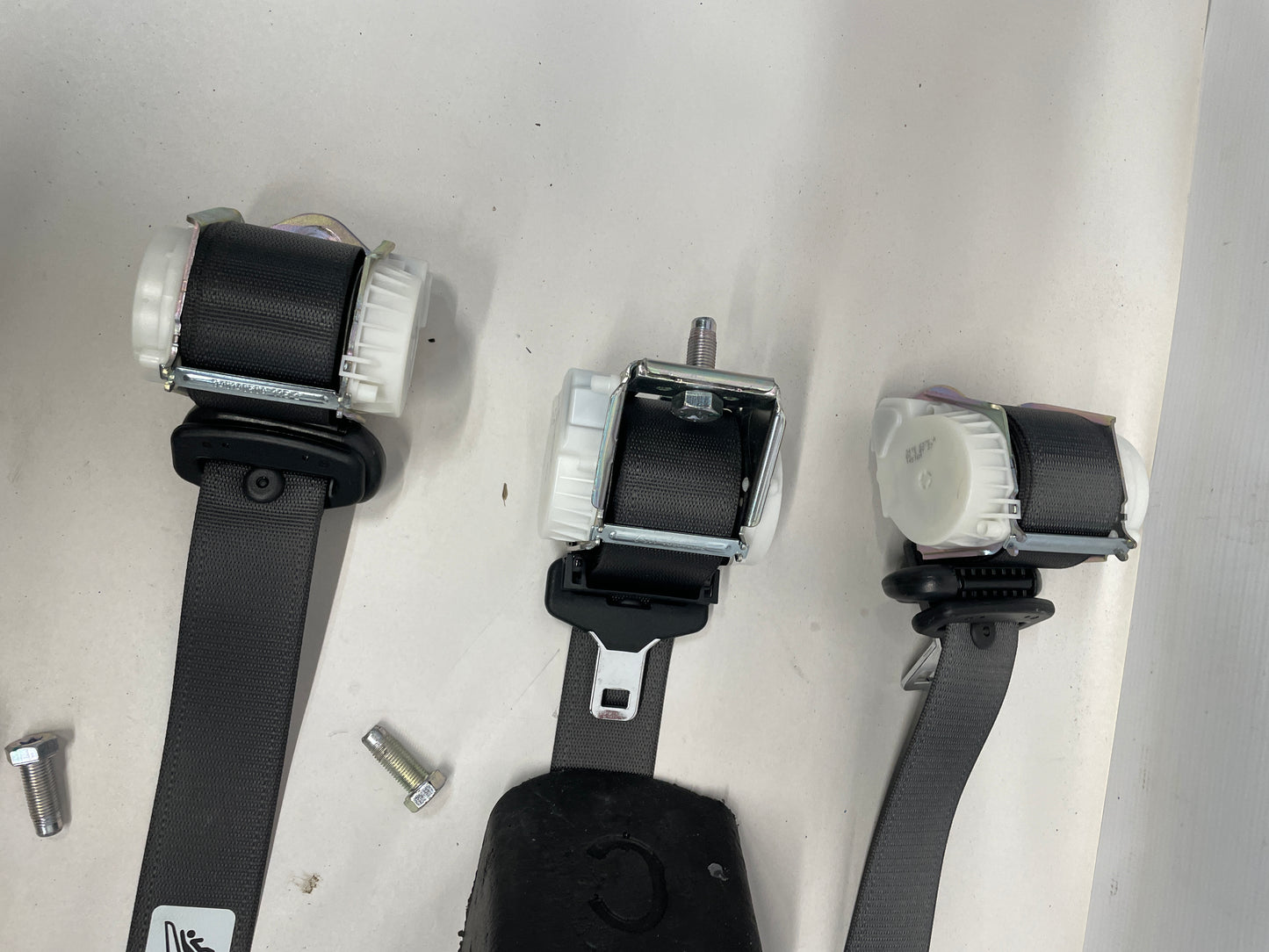 2017 Chevy SS Sedan Rear Seat Belt Retractors Buckles Set OEM - Day's Parts Yard