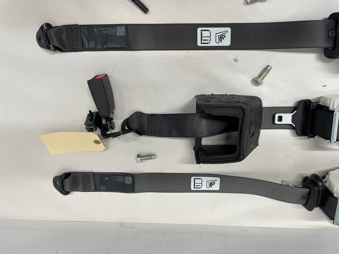 2017 Chevy SS Sedan Rear Seat Belt Retractors Buckles Set OEM - Day's Parts Yard