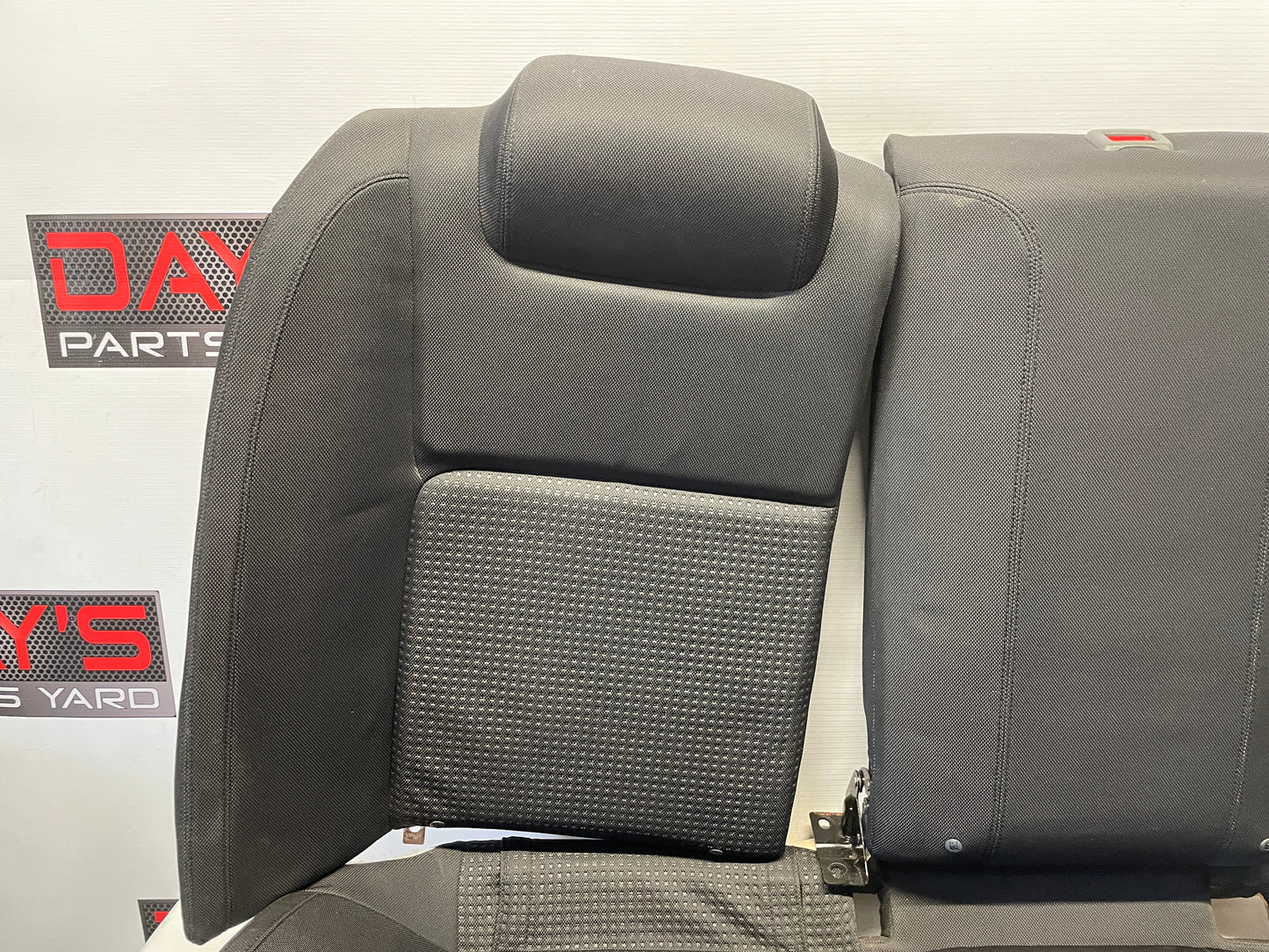 2009 Pontiac G8 Cloth Seats Fronts and Rears OEM LOCAL PICK UP - Day's Parts Yard