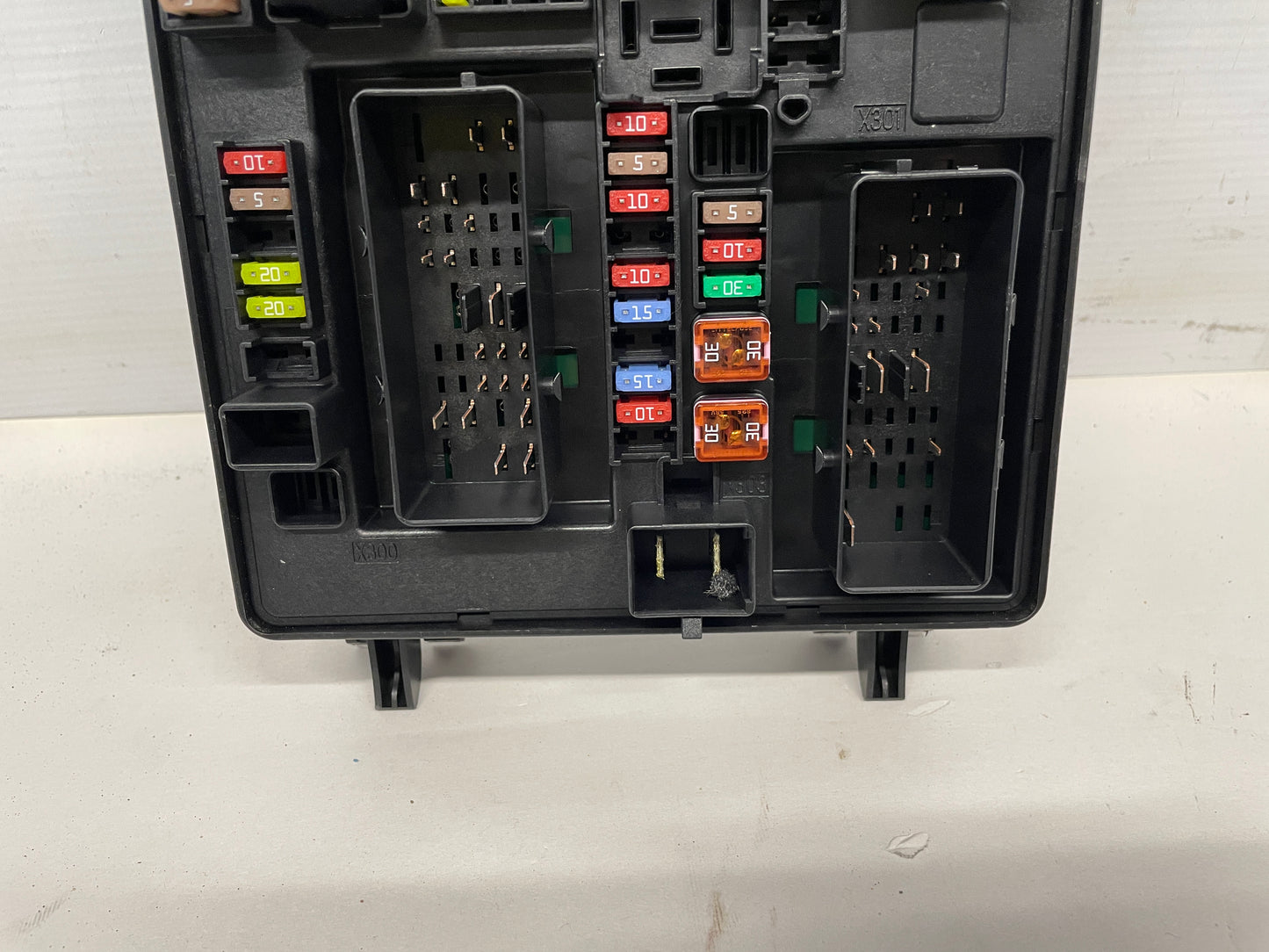 2017 Chevy SS Sedan Trunk Cargo Rear Fuse Relay Box OEM - Day's Parts Yard