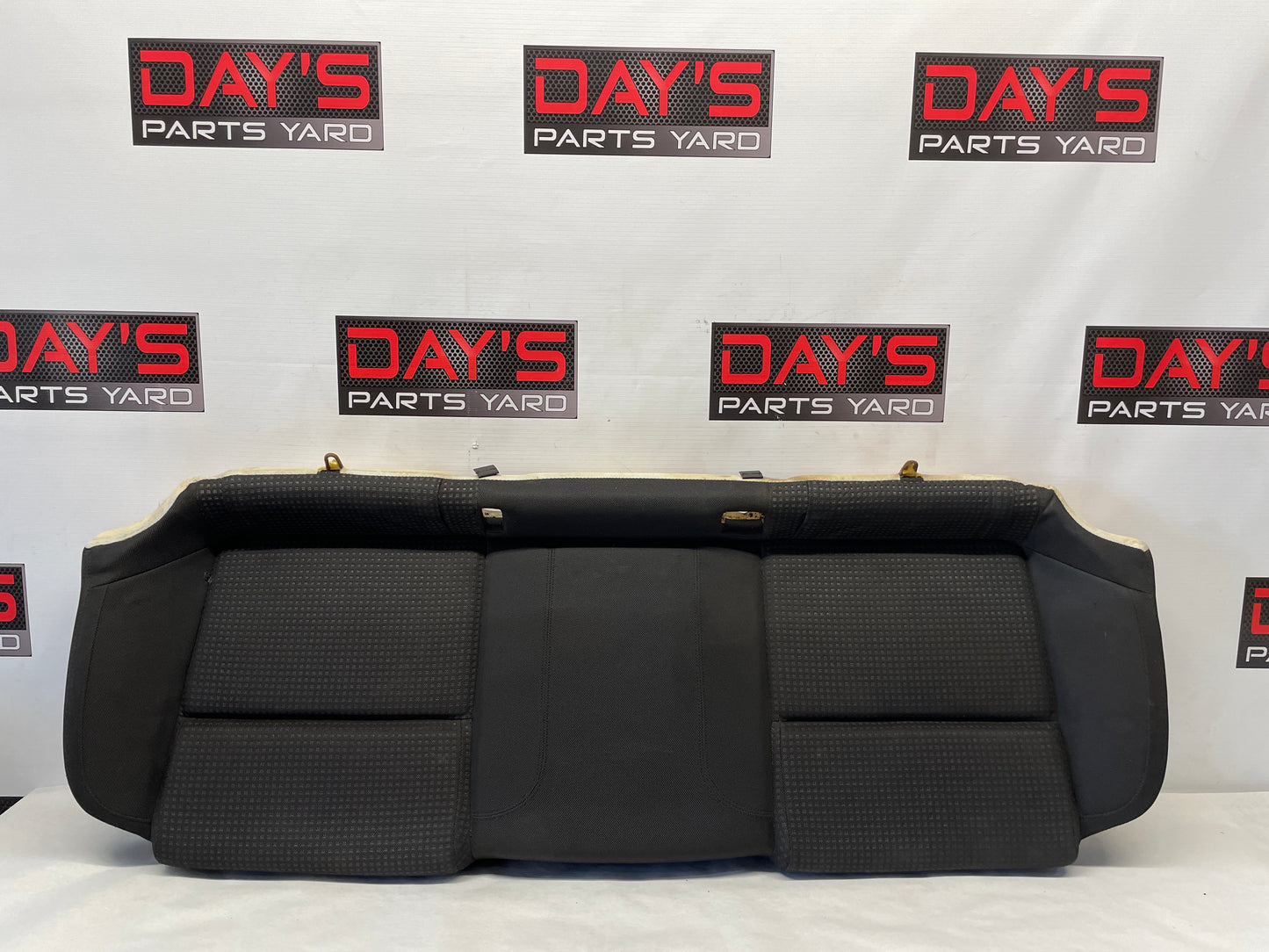 2009 Pontiac G8 Cloth Seats Fronts and Rears OEM LOCAL PICK UP - Day's Parts Yard