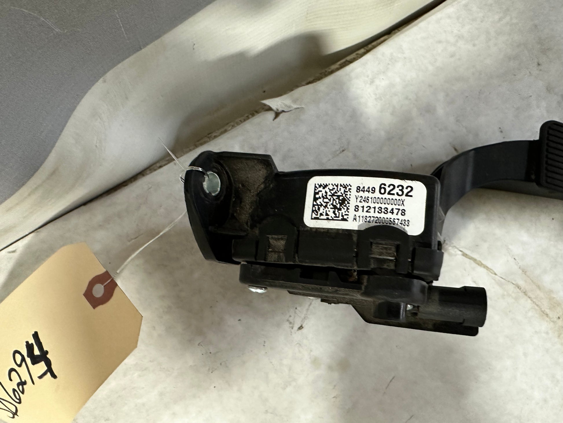2018 GMC Sierra 1500 SLT Accelerator Gas Pedal Throttle Position Sensor OEM - Day's Parts Yard