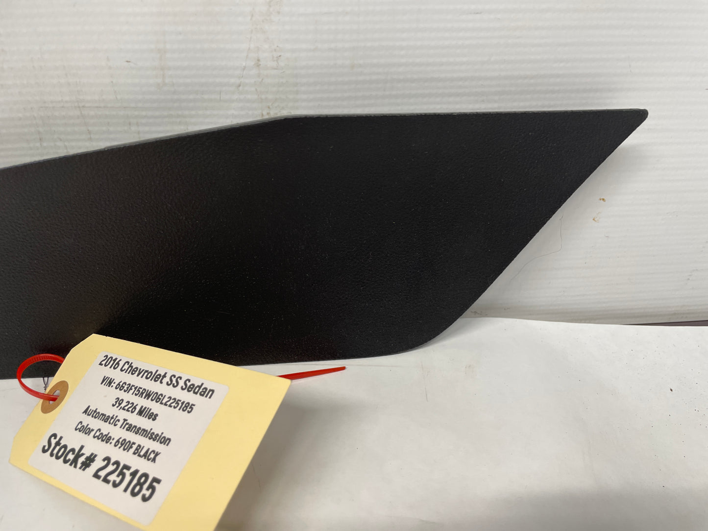 2016 Chevy SS Sedan RH Passenger Center Console Side Trim Extension Molding Panel OEM - Day's Parts Yard