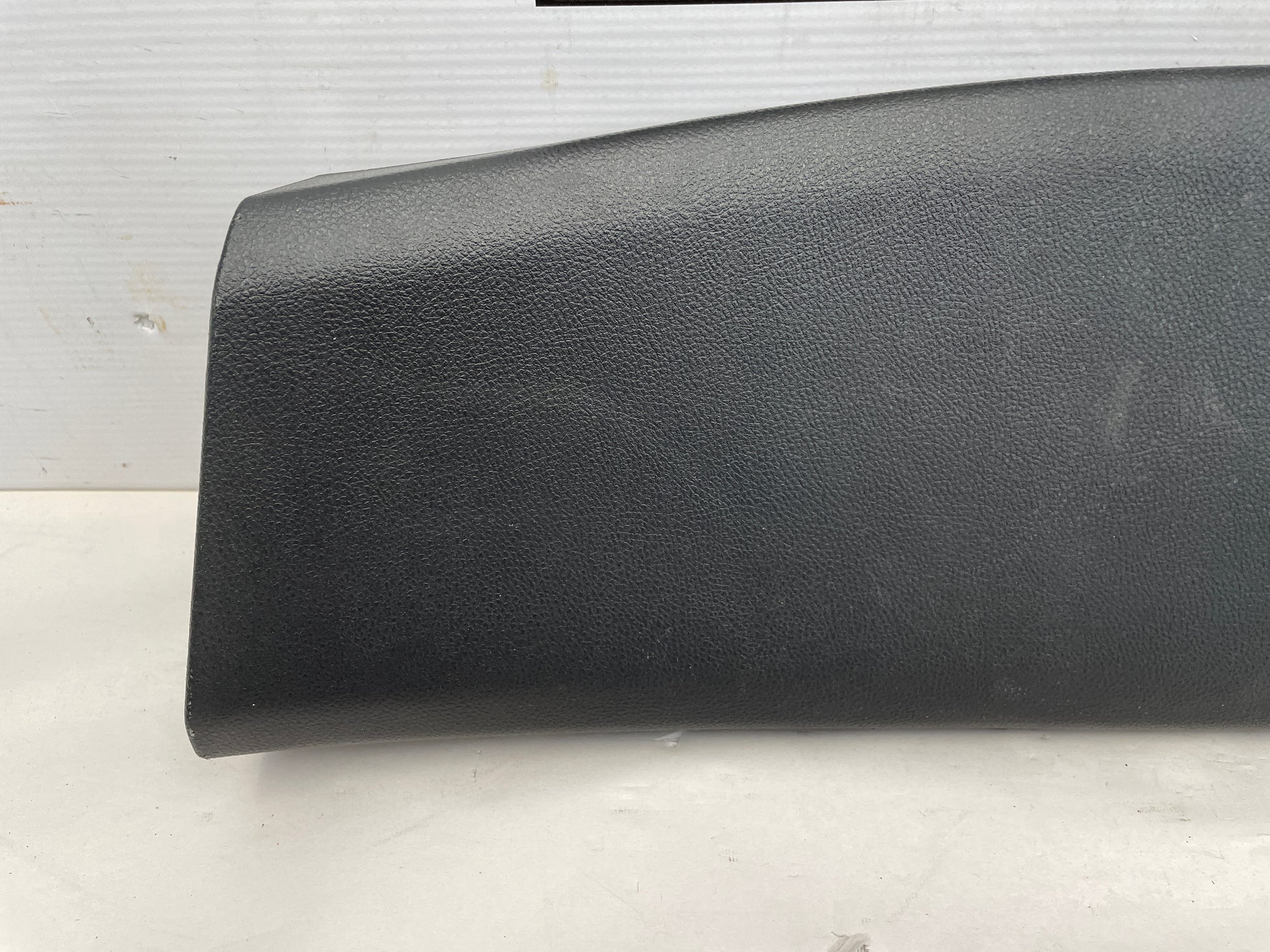 2009 Pontiac G8 LH Driver Lower Interior B Pillar Trim Molding Cover OEM - Day's Parts Yard