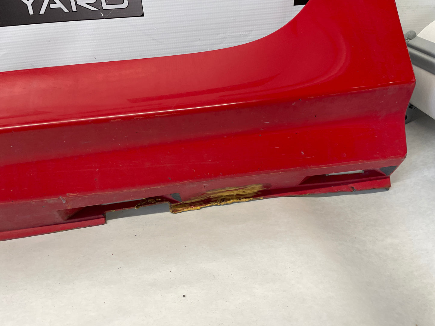 2009 Pontiac G8 LH Driver Rocker Molding Side Skirt Panel Trim Red OEM - Day's Parts Yard
