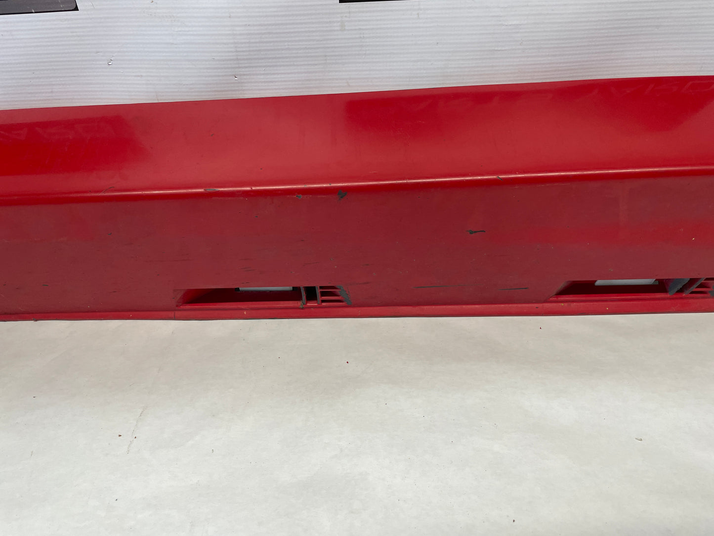 2009 Pontiac G8 LH Driver Rocker Molding Side Skirt Panel Trim Red OEM - Day's Parts Yard