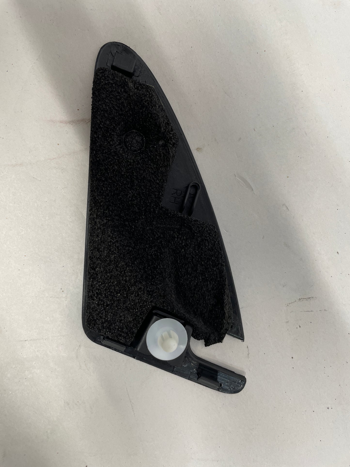 2017 Chevy SS Sedan RH Passenger Interior Mirror Cover Trim OEM - Day's Parts Yard