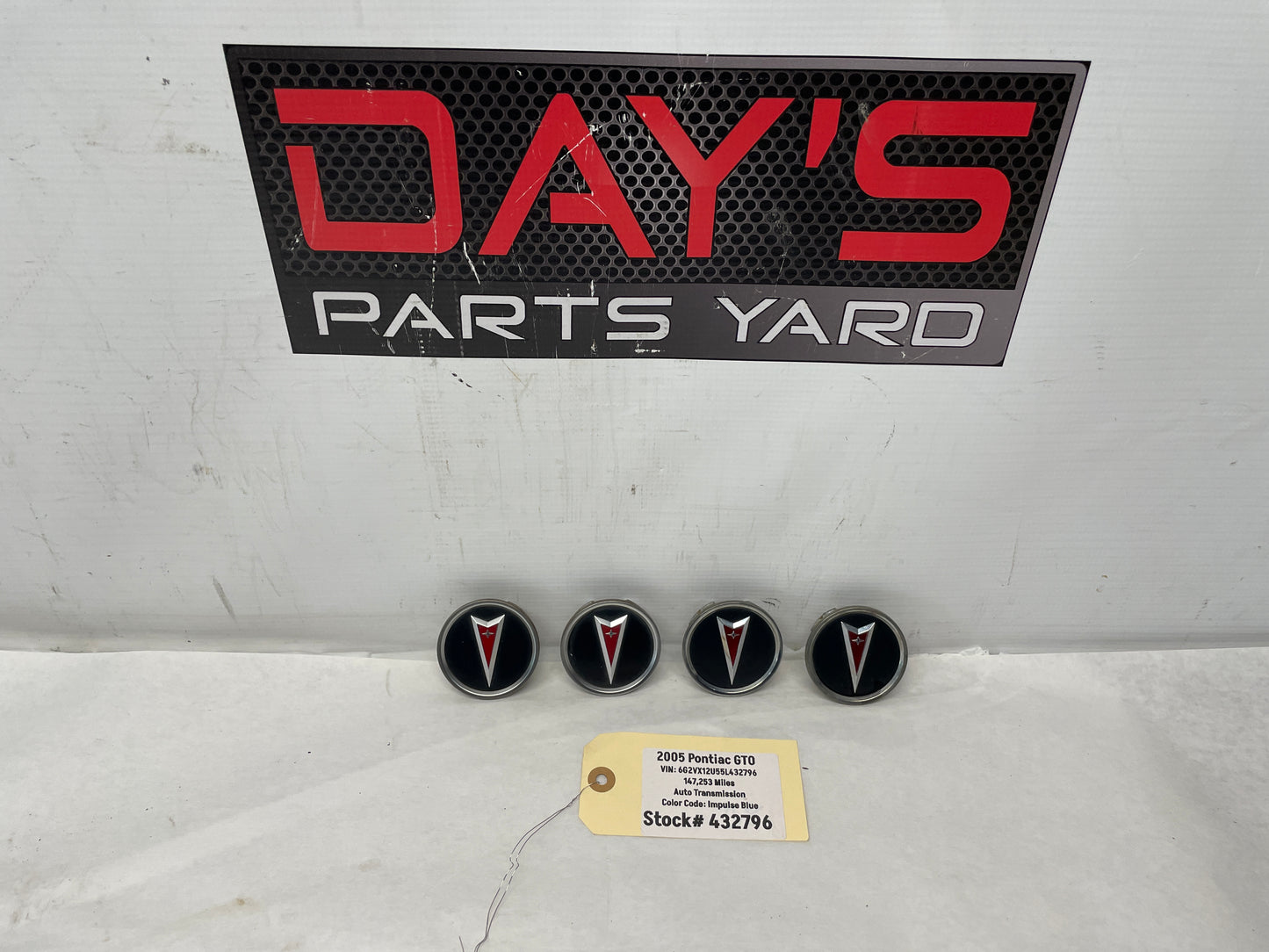 2005 Pontiac GTO Wheel Center Cap Set OEM - Day's Parts Yard