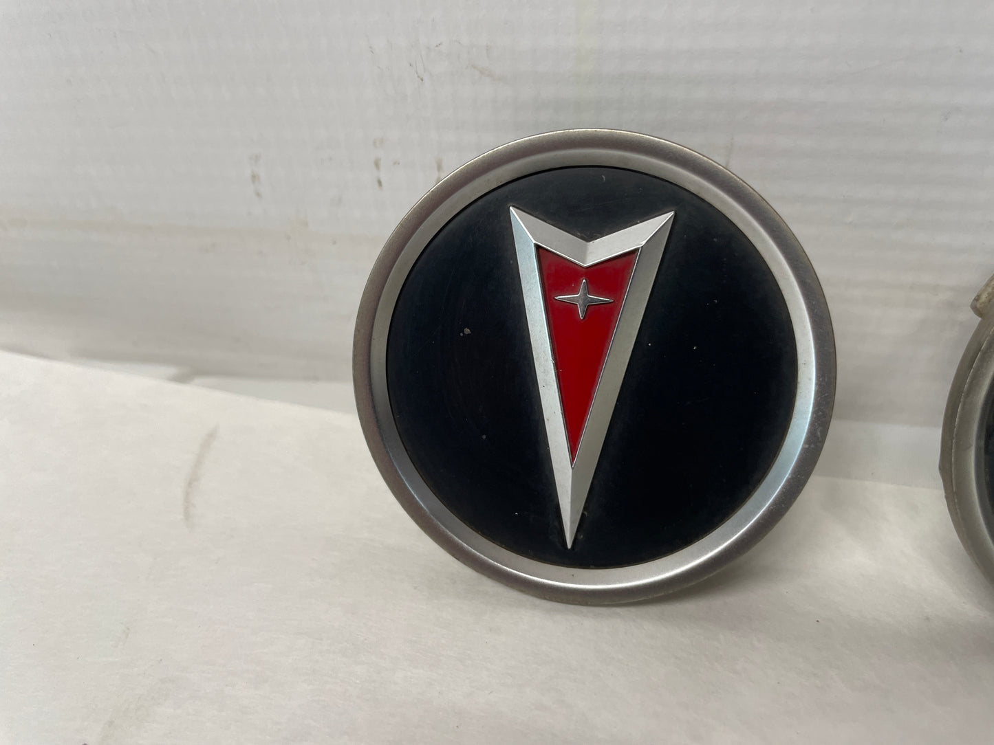 2005 Pontiac GTO Wheel Center Cap Set OEM - Day's Parts Yard