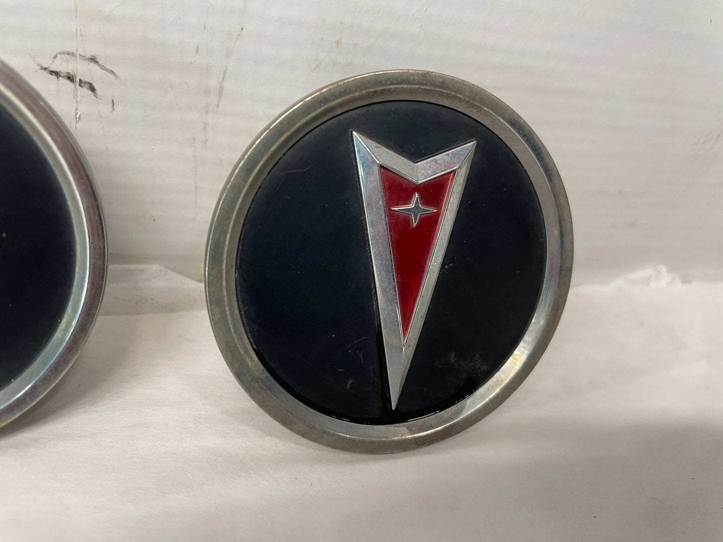 2005 Pontiac GTO Wheel Center Cap Set OEM - Day's Parts Yard