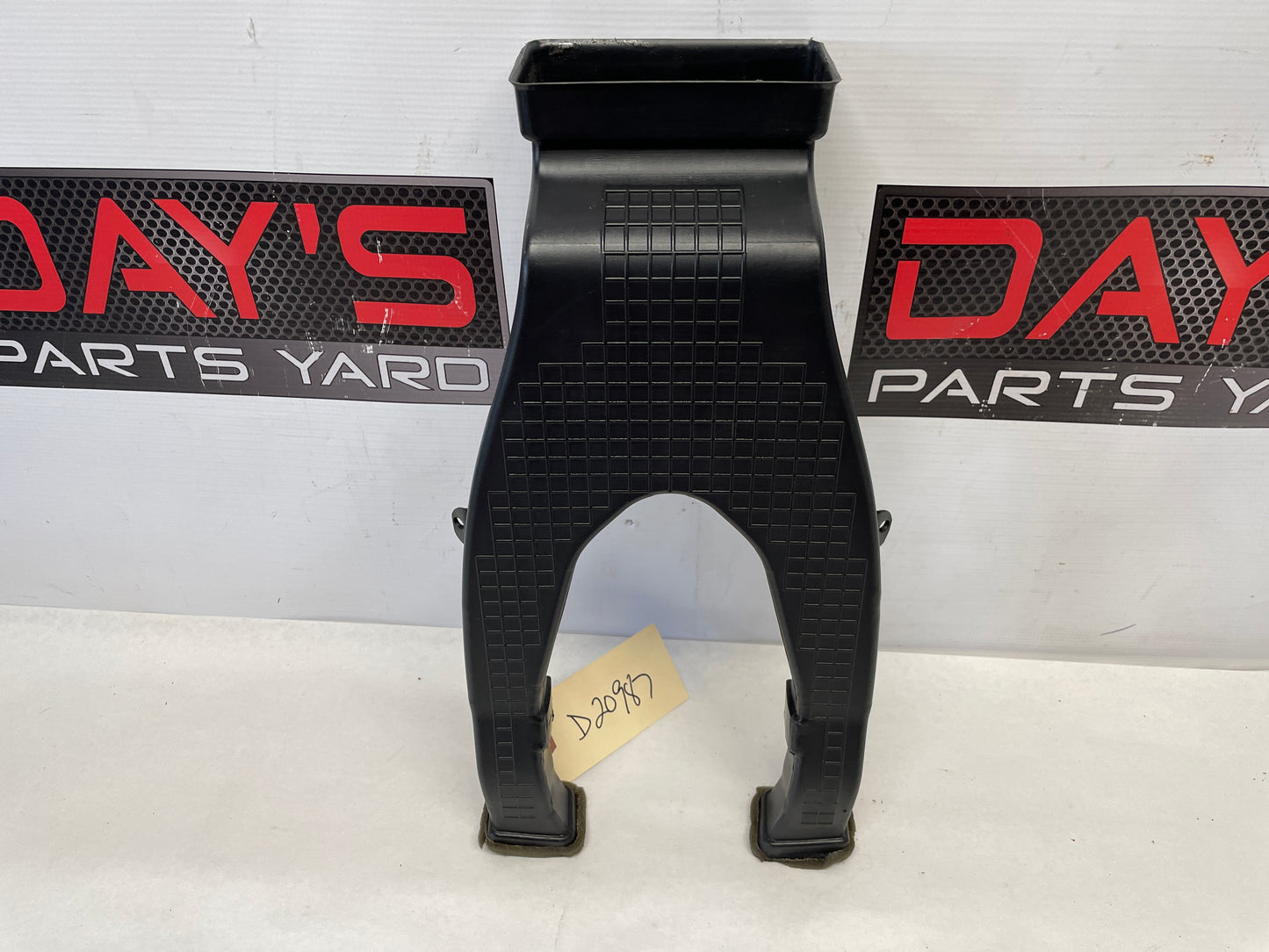 2009 Pontiac G8 A/C Heater HVAC Rear Console Air Vent Duct Tube OEM - Day's Parts Yard